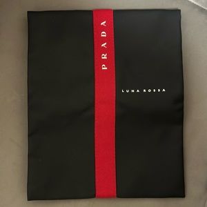 Prada's Parfums Travel Pouch ( Unisex ) ( Authentic )